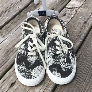 NWT GAP kids canvas sneakers shoes tropical sz 2